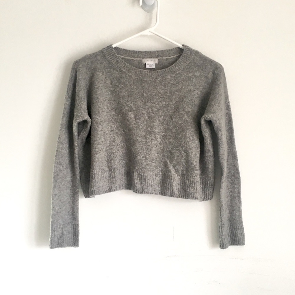 UO Loose Fit Cropped Sweater Light Grey
